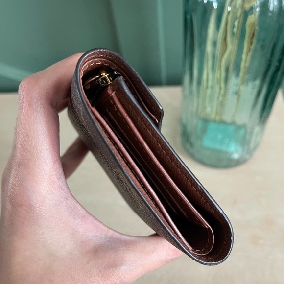 ❌SOLD❌Mint Louis Vuitton Victorine Wallet Monogram Compact MI4147 - Picture 7 of 16